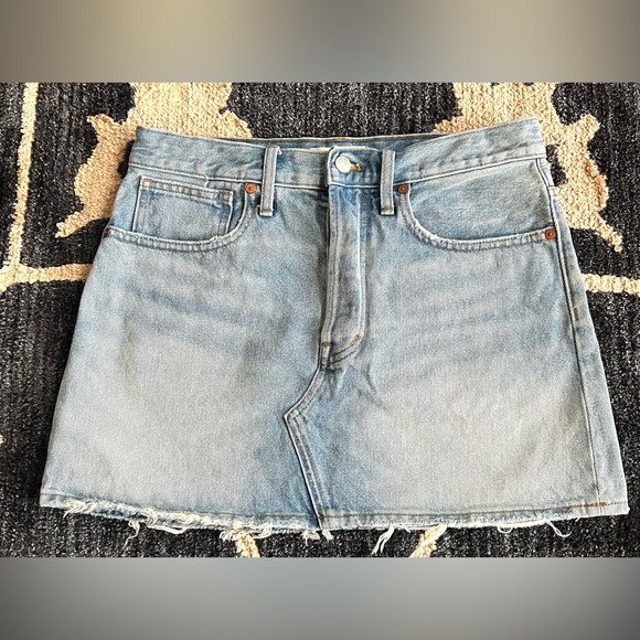 Madewell Rigid Denim Relaxed Mini Skirt Size 27 Like-New - Picture 3 of 8